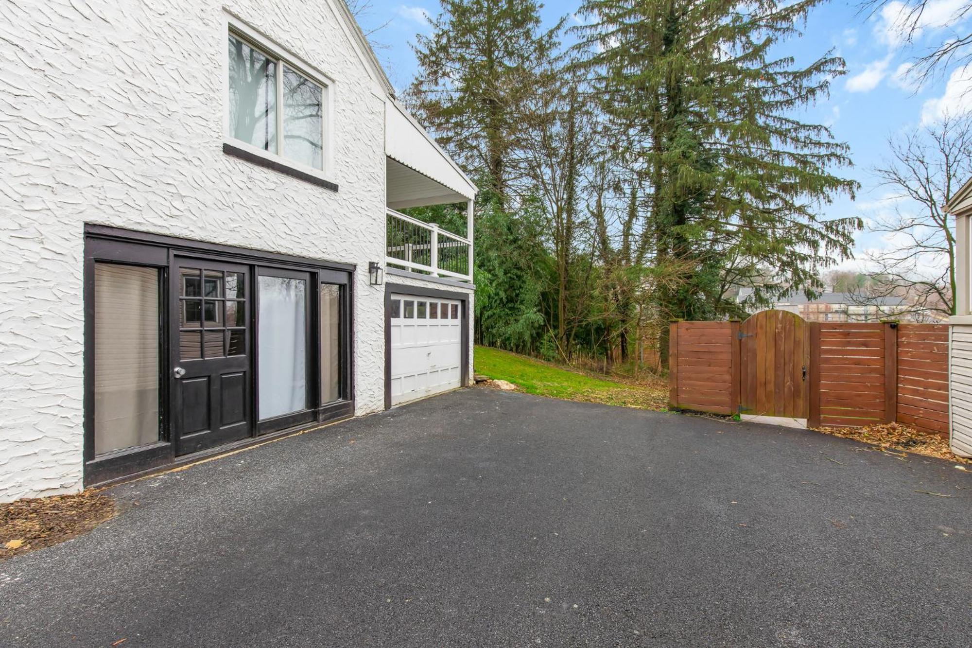 Holiday home 4-bedroom-private Cozy Backyard W Firepit